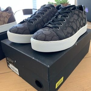 Coach ®️ Black and grey lace up shoe